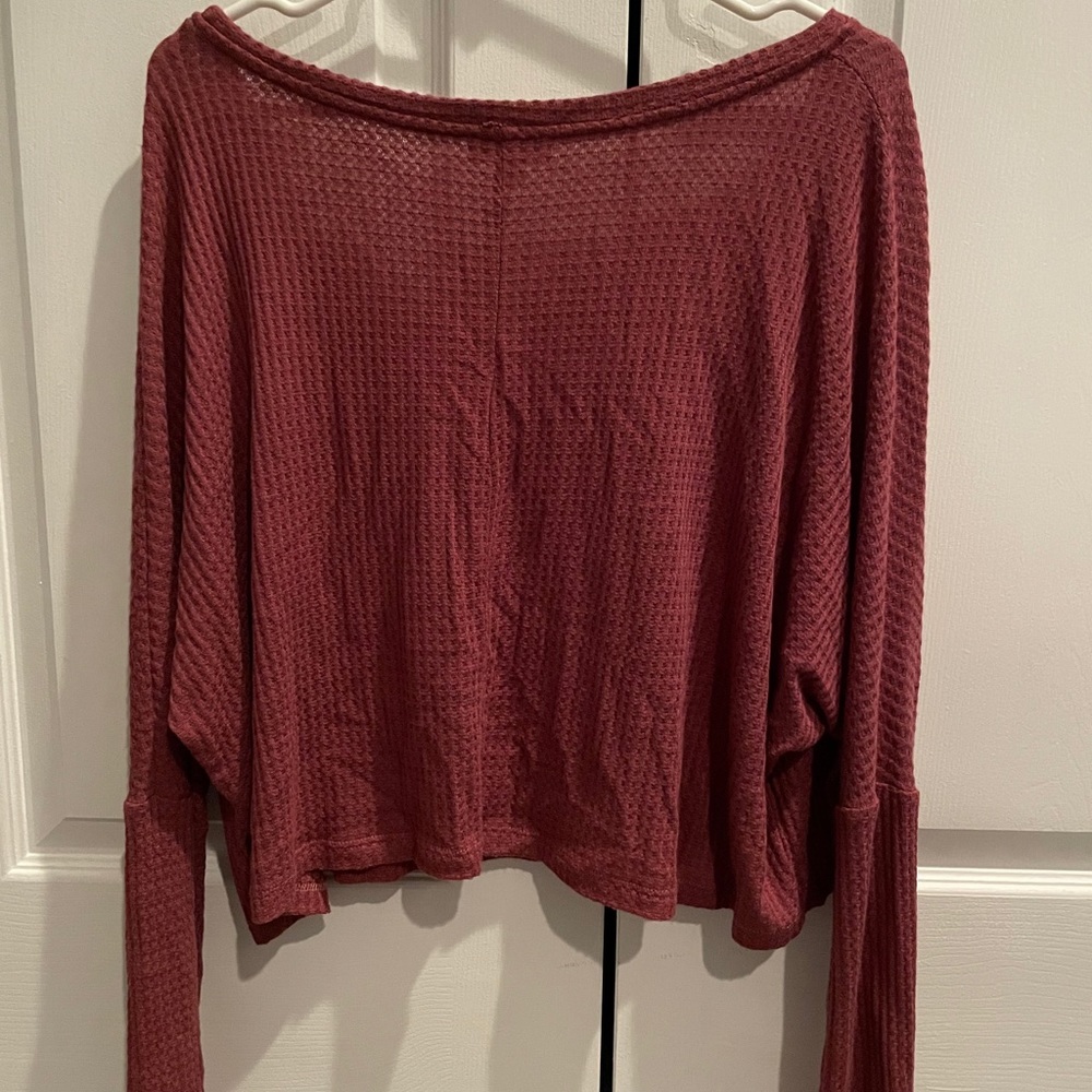 Comfy maroon lightweight sweater